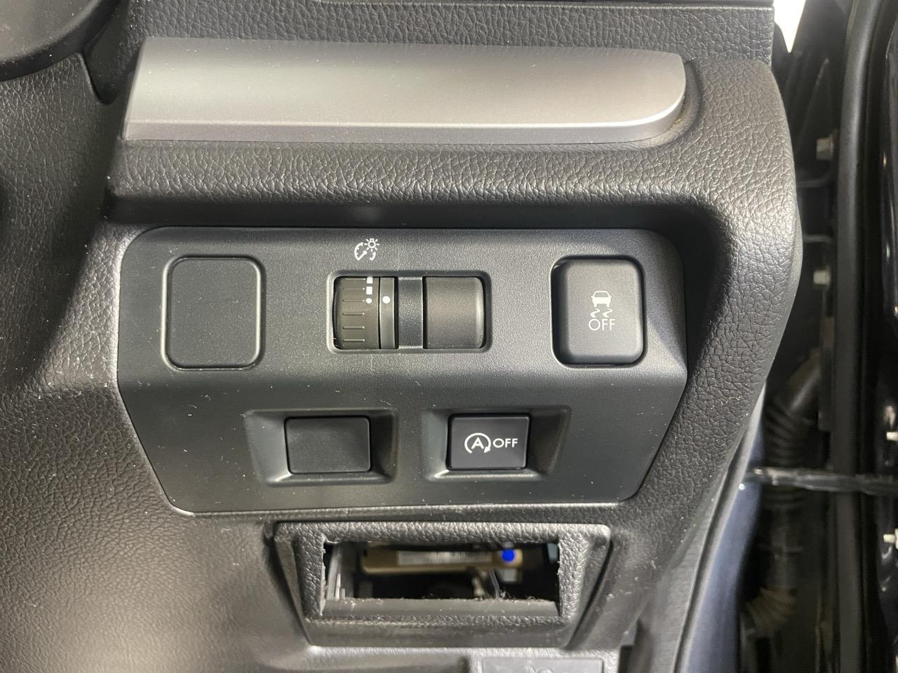 2012 Subaru Impreza G4 4WD 1.6i-L Sedan AWD + MAG WHEELS