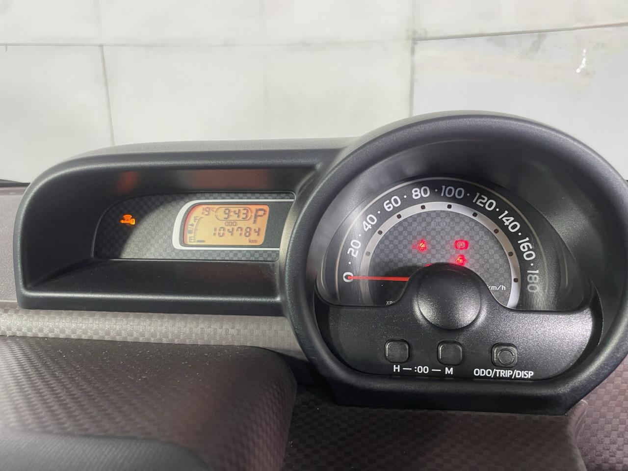 2014 Toyota SPADE 1.5F Hatchback REVERSING CAMERA + PUSH BUTTON START + AUTO LIGHTS