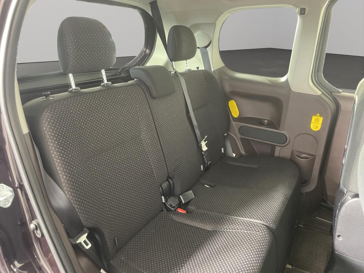 2014 Toyota SPADE 1.5F Hatchback REVERSING CAMERA + PUSH BUTTON START + AUTO LIGHTS