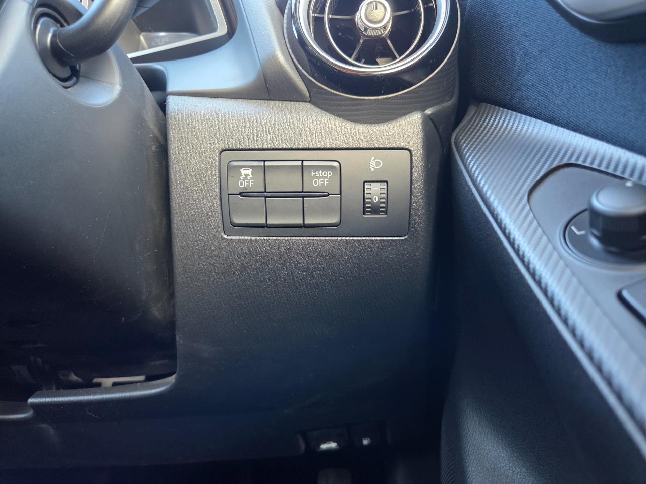 2015 Mazda Demio 2 New Shape Skyactive Hatchback I-STOP + REVERSING CAMERA + SMART KEY