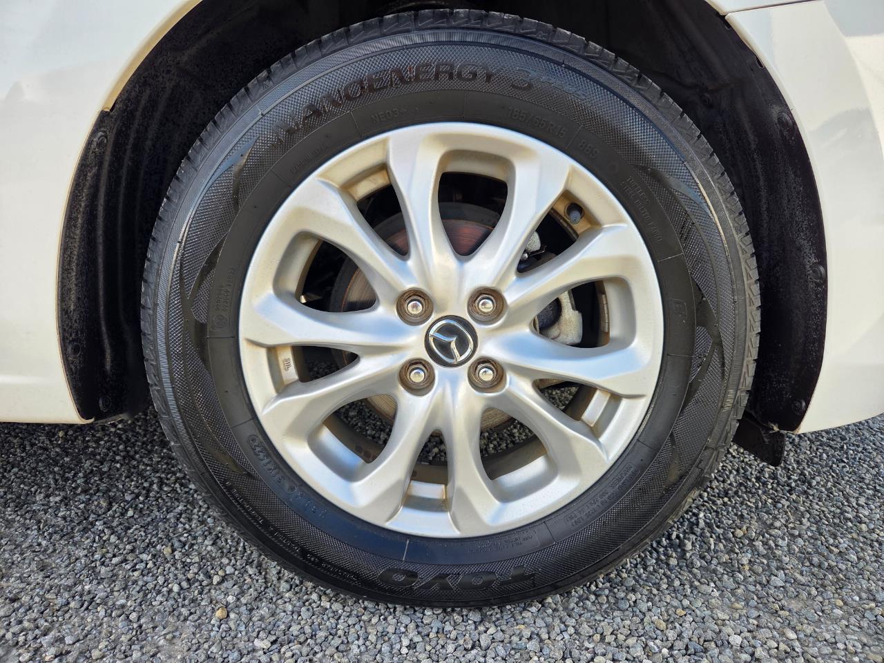 2015 Mazda Demio 2 New Shape Skyactive Hatchback I-STOP + REVERSING CAMERA + SMART KEY