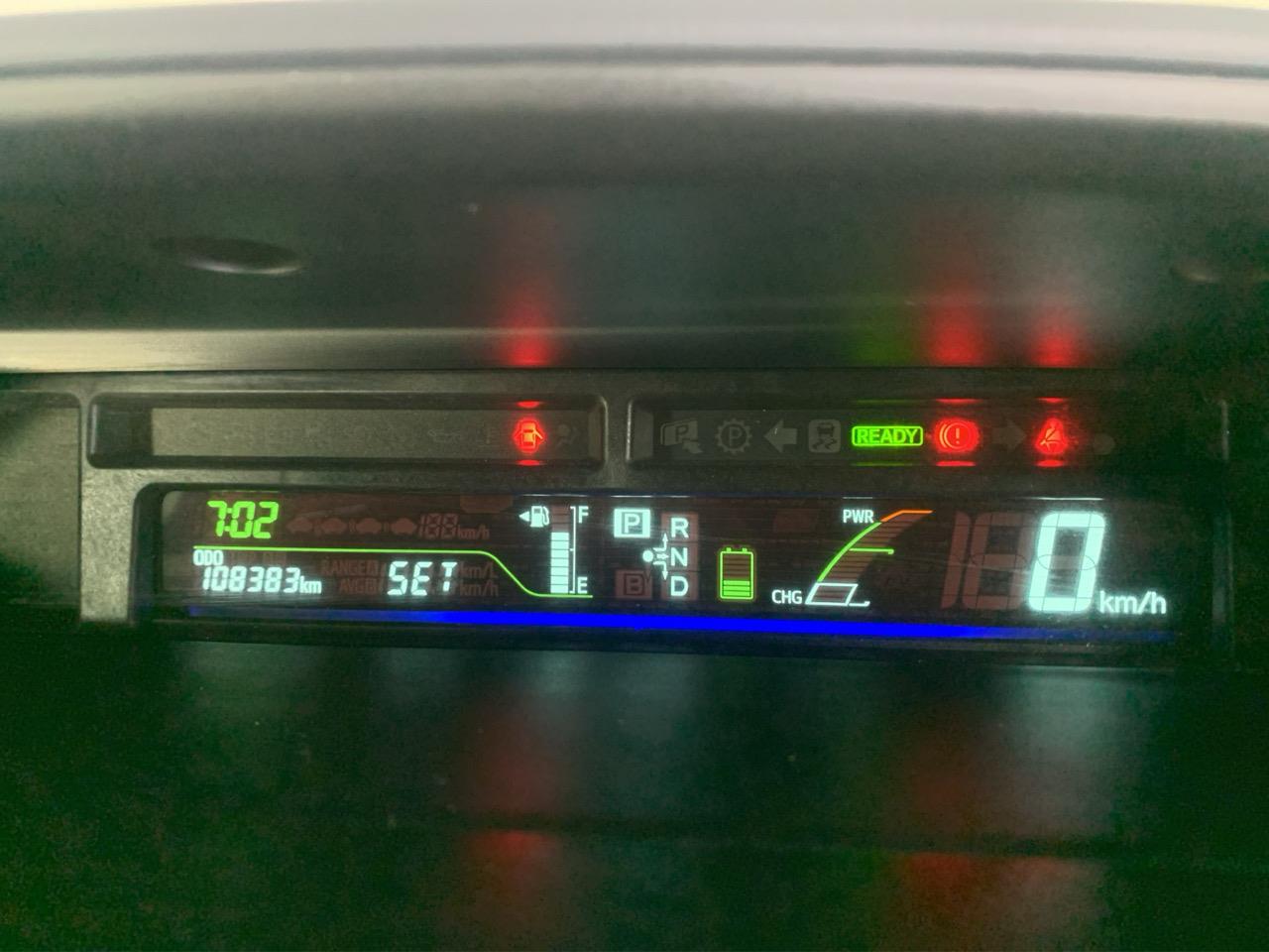 2014 Toyota Prius Alpha Hybrid Station Wagon PUSH BUTTON START + AUTO LIGHTS + GREAT SPACE