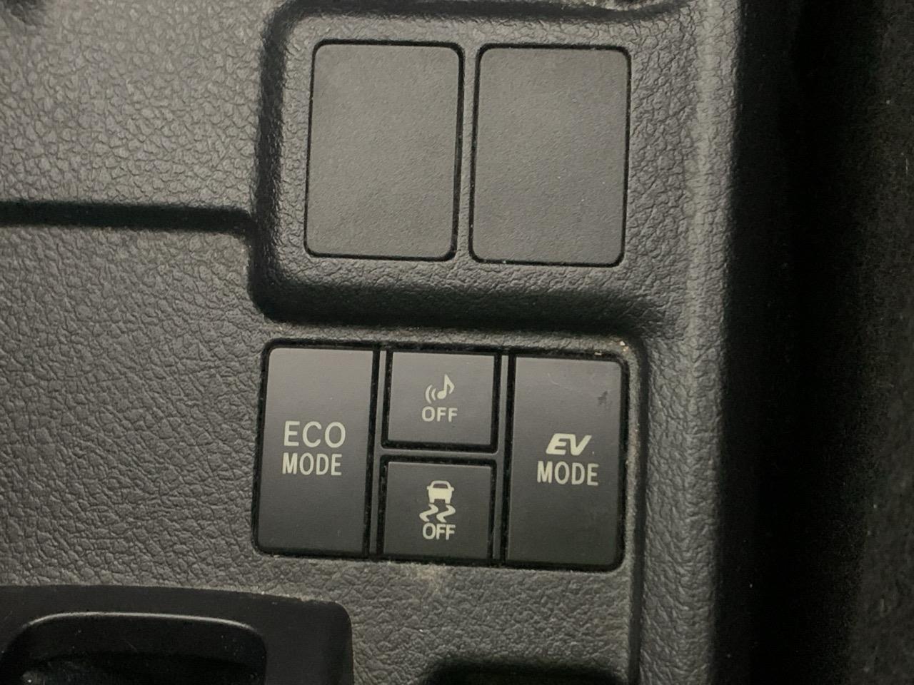 2016 Toyota Corolla Fielder Hybrid New Shape Station Wagon GREAT SPACE + GREAT FUEL EFFICIENCY