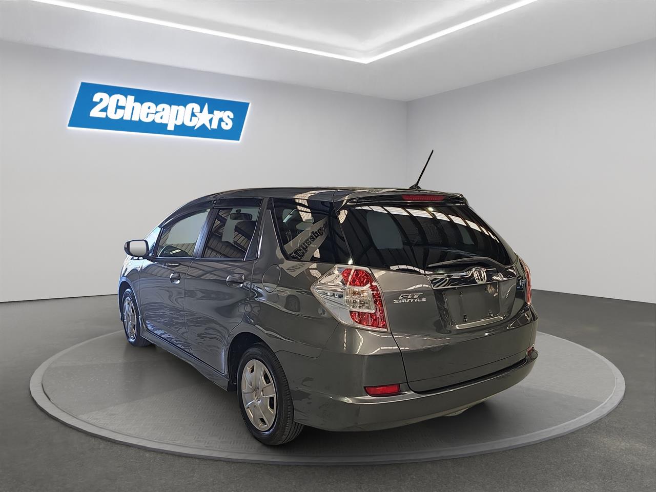 2014 Honda Fit SHUTTLE HYBRID Station Wagon CRUISE CONTROL + GREAT FUEL EFFICIENCY