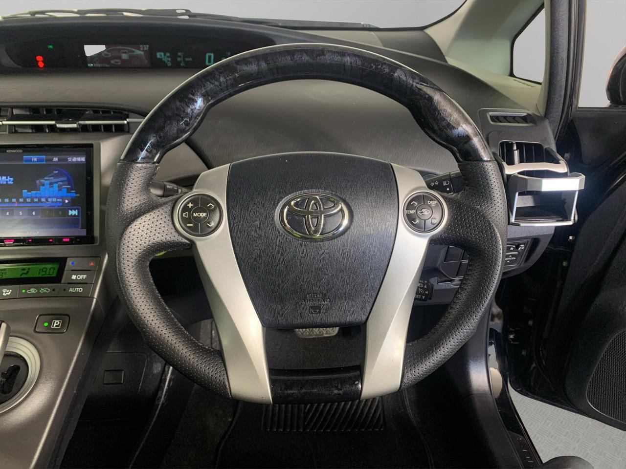 2014 Toyota Prius G Hatchback REVESING CAMERA + CRUISE CONTROL