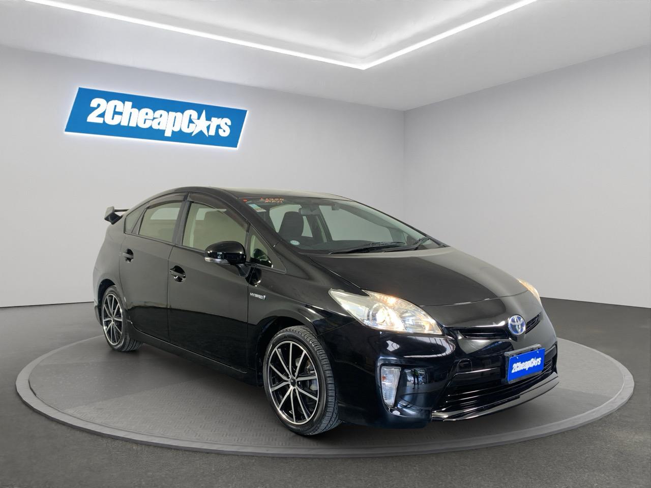 2014 Toyota Prius G Hatchback REVESING CAMERA + CRUISE CONTROL