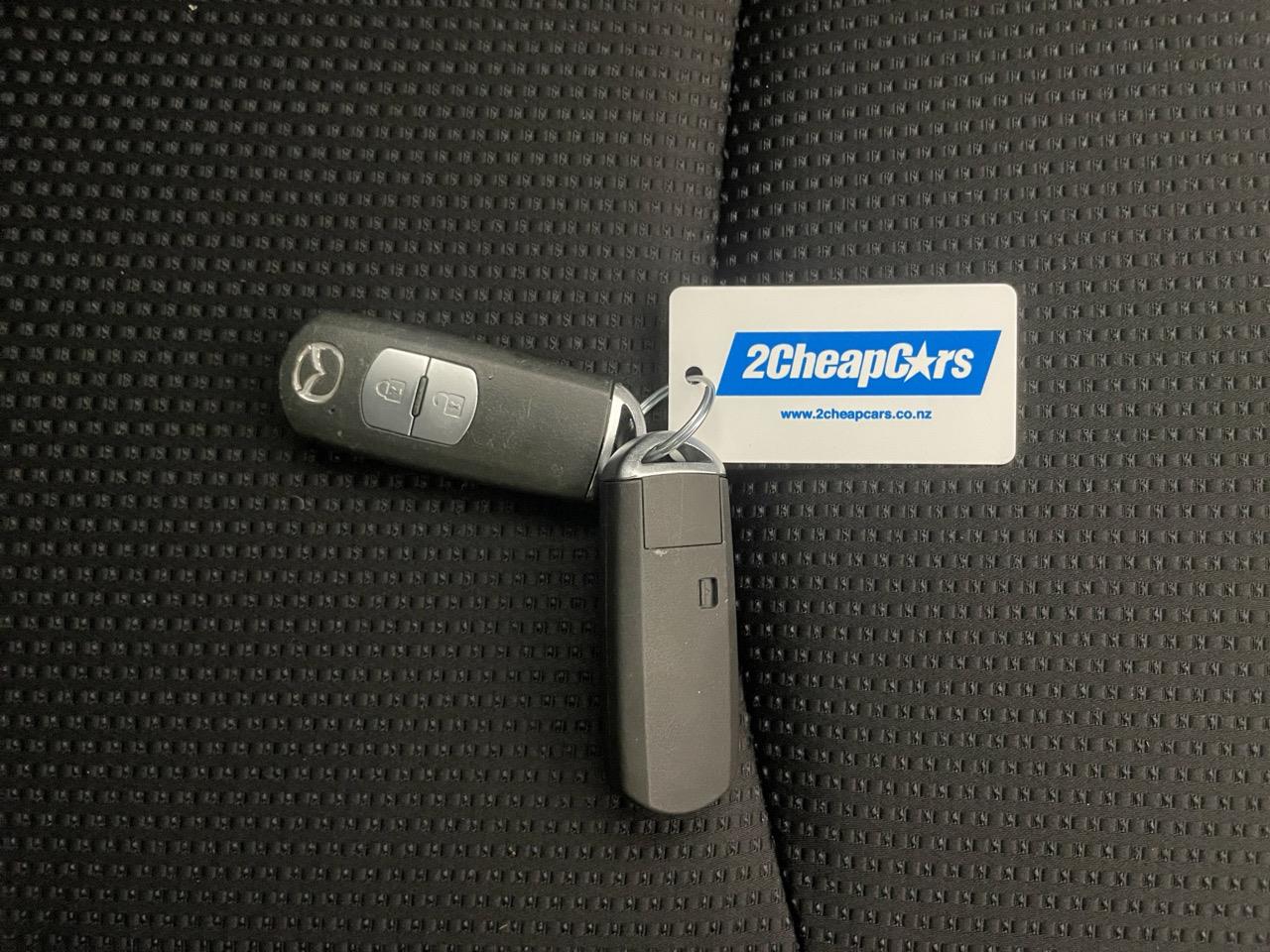 2012 Mazda Axela 3 Sport 2.0S Hatchback AUTO LIGHTS + PUSH START + PADDLE SHIFT