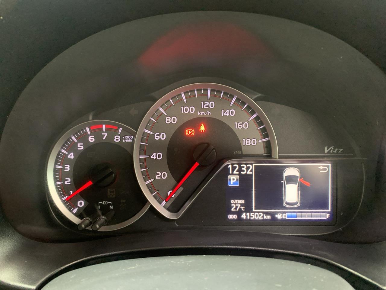 2015 Toyota Vitz Yaris F Hatchback LOW KM + PUSH START + REVESING CAMERA