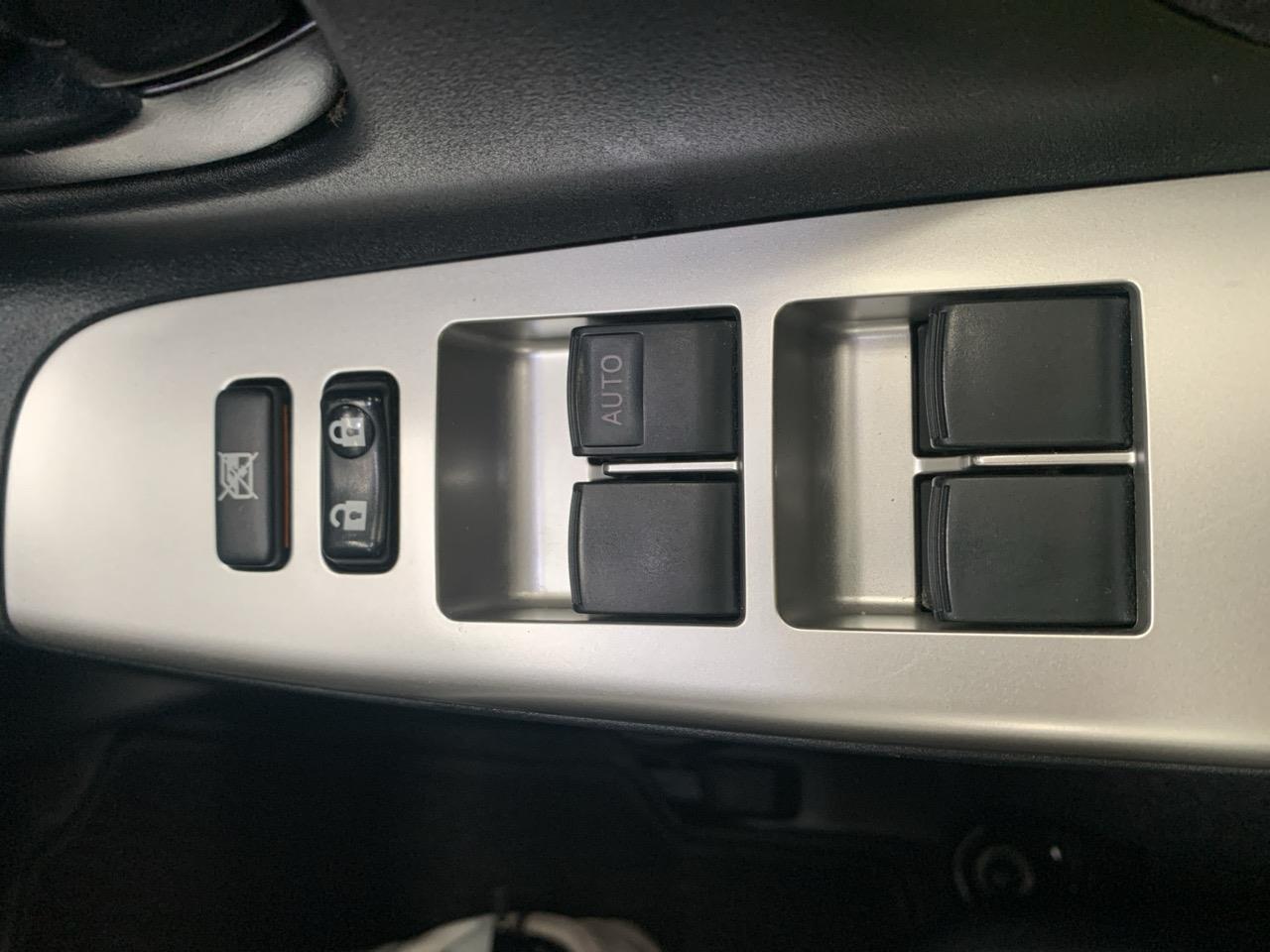 2015 Toyota Vitz Yaris F Hatchback LOW KM + PUSH START + REVESING CAMERA