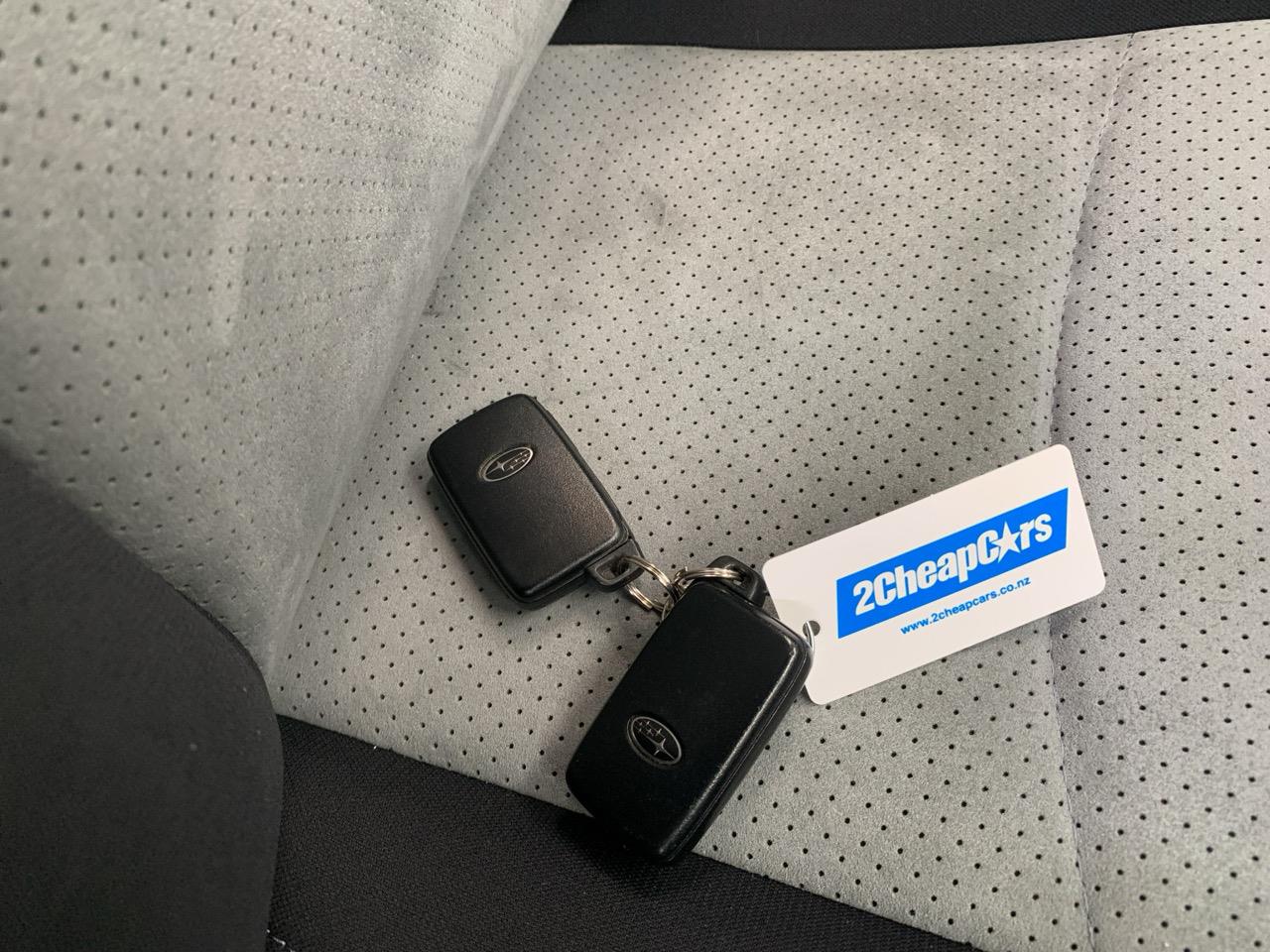 2014 Subaru XV HYBRID 2.0 L EYESIGHT AWD RV/SUV AWD + CRUISE CONTROL + POWER ADJUSTMENT SEATS