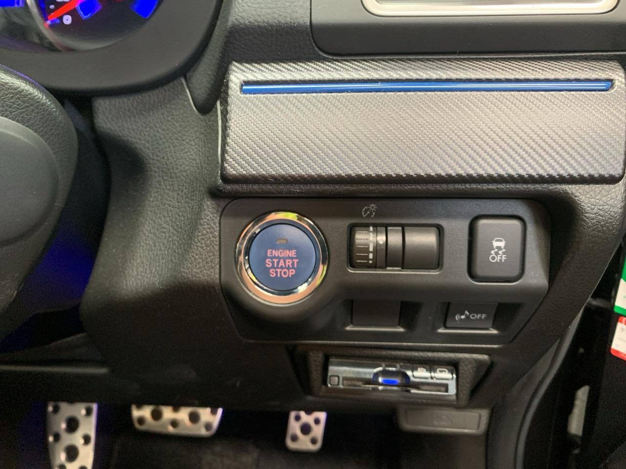 2014 Subaru XV HYBRID 2.0 L EYESIGHT AWD RV/SUV AWD + CRUISE CONTROL + POWER ADJUSTMENT SEATS