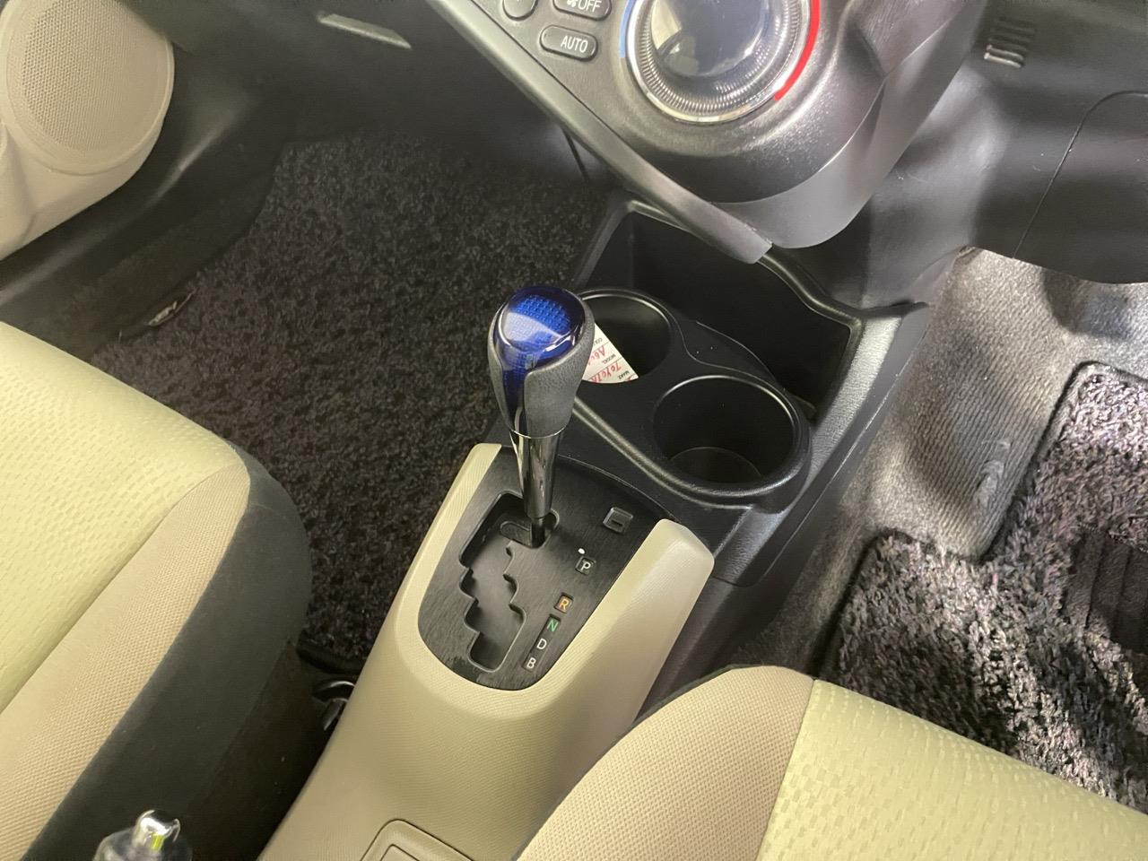 2012 Toyota Aqua G Hatchback REVERSING CAMERA + AUTO LIGHTS + PUSH START