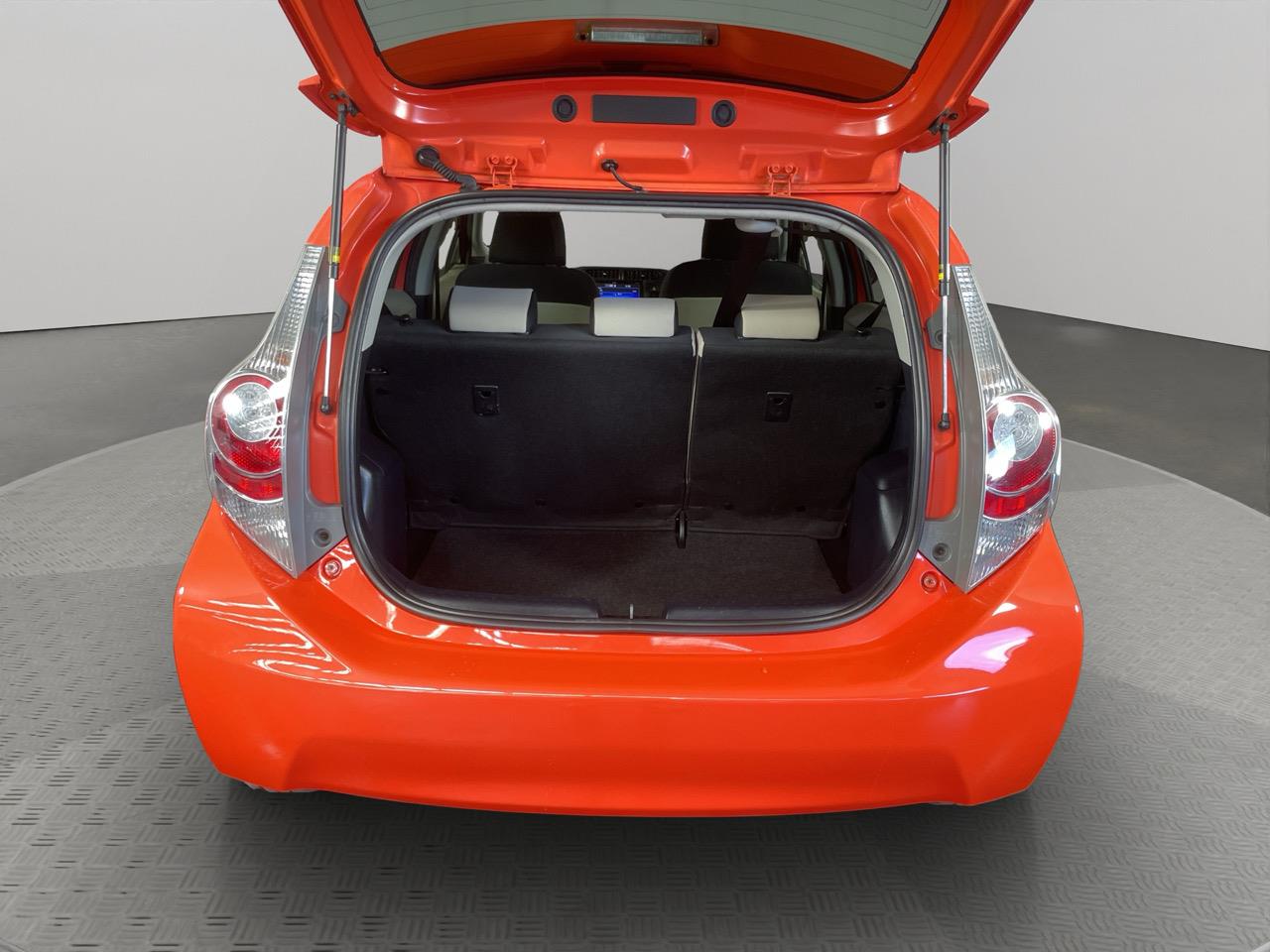 2012 Toyota Aqua G Hatchback REVERSING CAMERA + AUTO LIGHTS + PUSH START