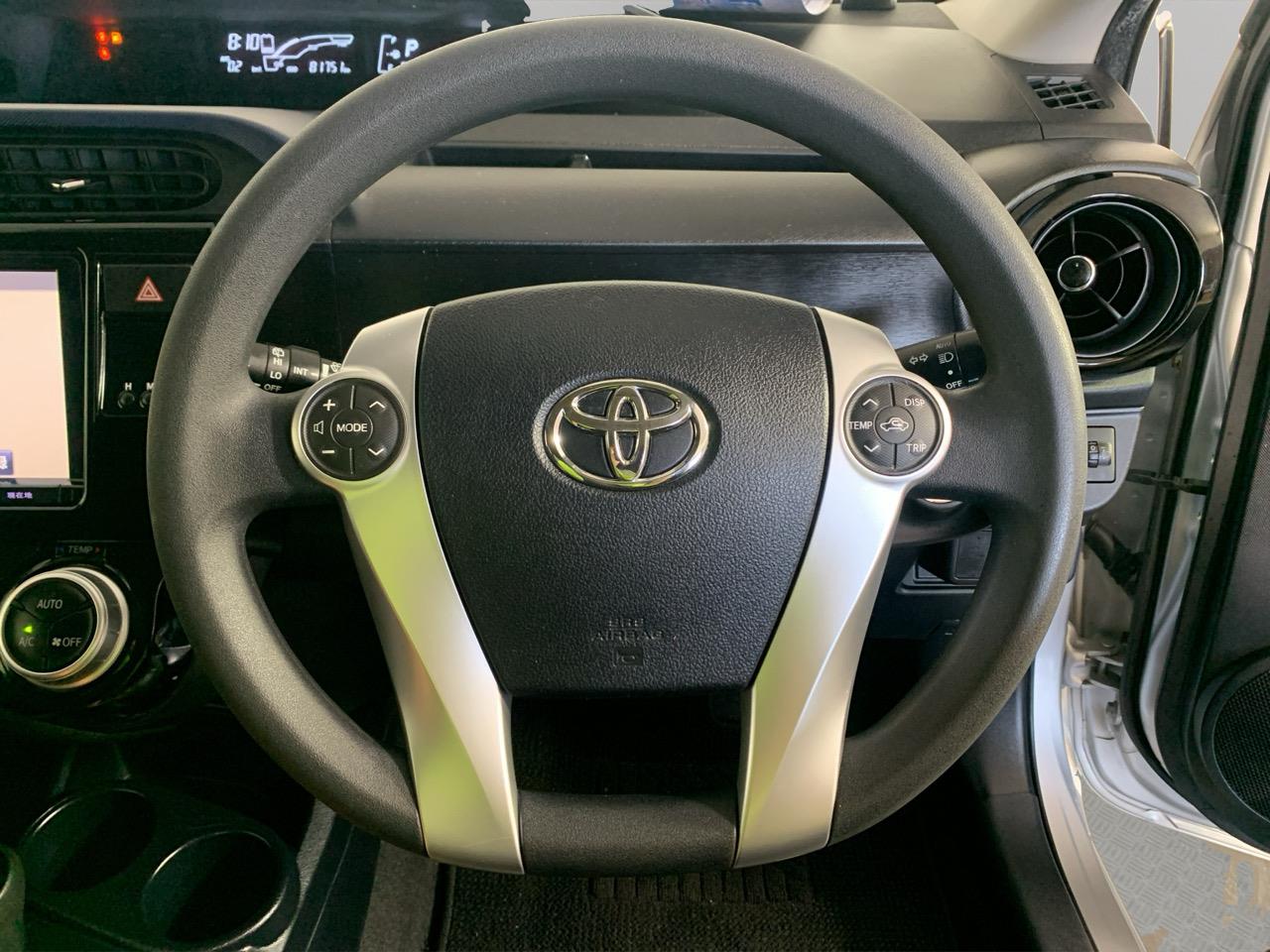 2015 Toyota Aqua Facelift Model S Hatchback PUSH BUTTON START + AUTO LIGHTS + REVERSING CAMERA