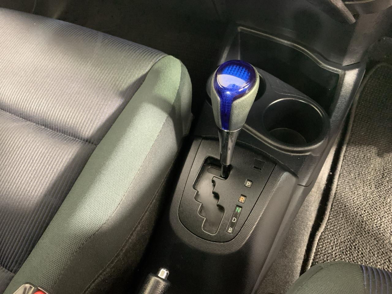 2015 Toyota Aqua Facelift Model S Hatchback PUSH BUTTON START + AUTO LIGHTS + REVERSING CAMERA