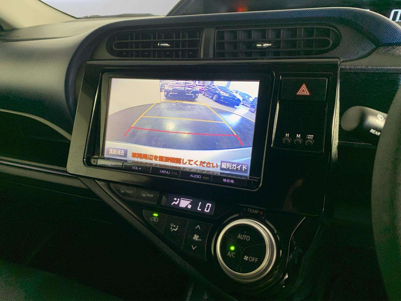 2015 Toyota Aqua Facelift Model S Hatchback PUSH BUTTON START + AUTO LIGHTS + REVERSING CAMERA