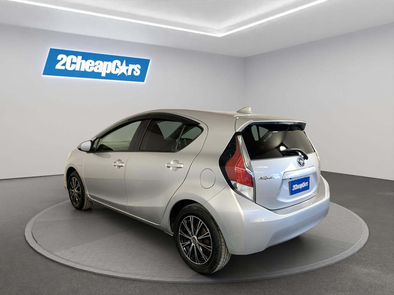 2015 Toyota Aqua Facelift Model S Hatchback PUSH BUTTON START + AUTO LIGHTS + REVERSING CAMERA