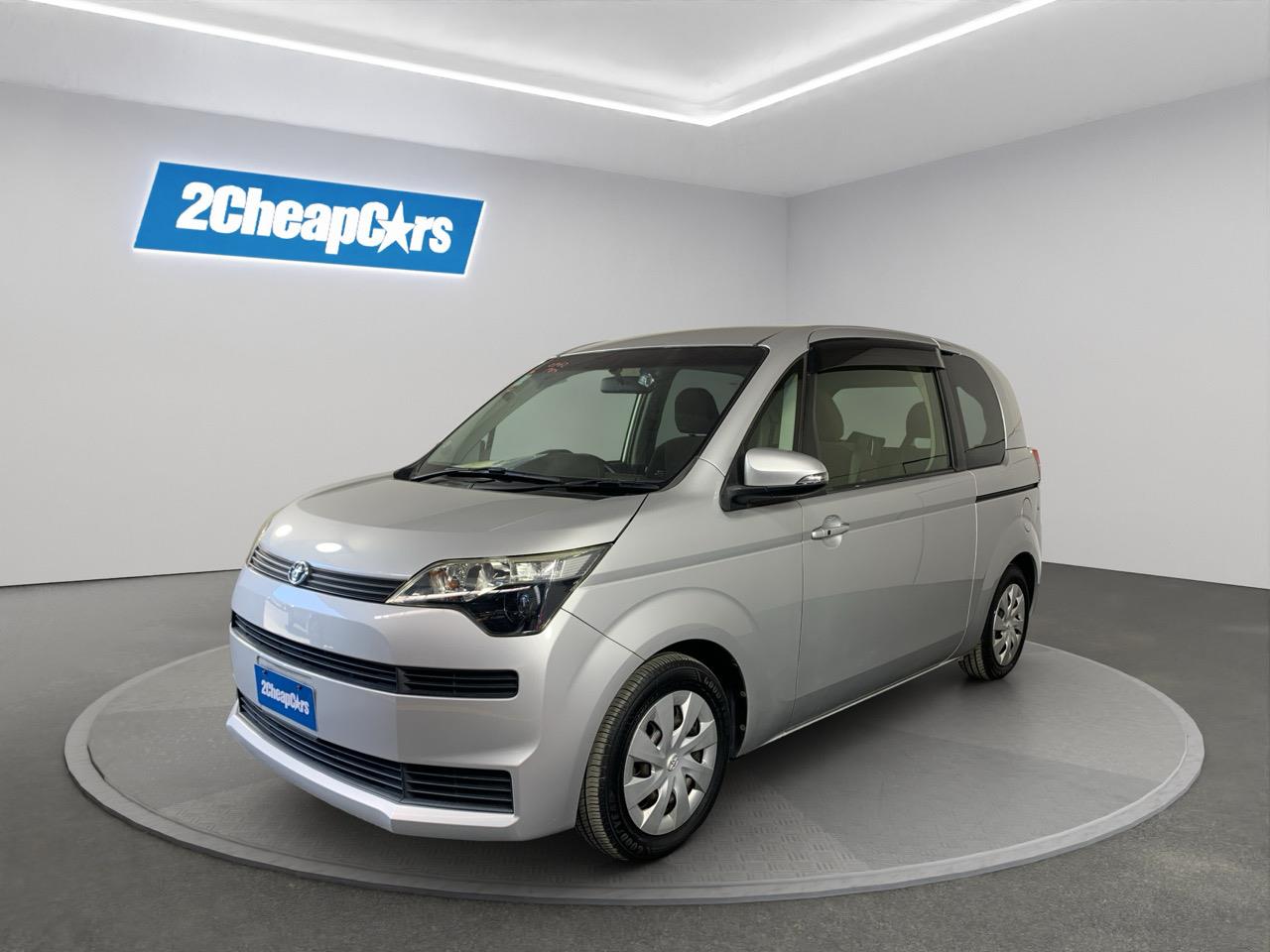 2012 Toyota SPADE  Hatchback