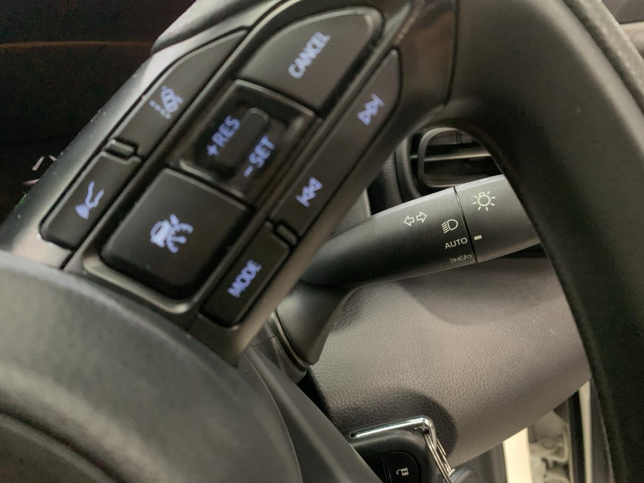 2020 Toyota Yaris Vitz X Late Shape Hatchback CRUISE CONTROL + REVERSING CAMERA + AUTO LIGHTS