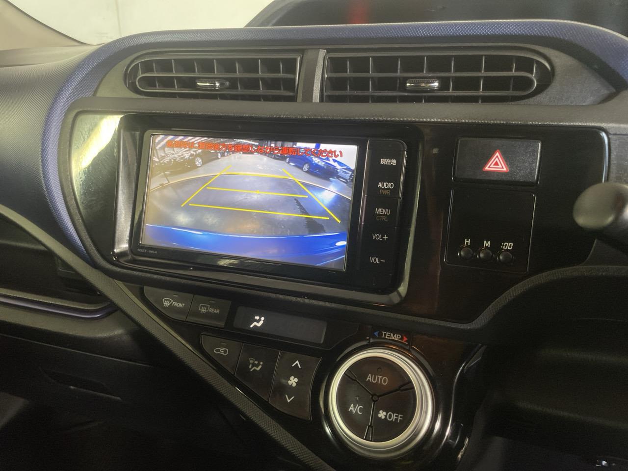2015 Toyota Aqua Facelift Model G Hatchback REVERSING CAMERA + PUSH BUTTON START + AUTO LIGHTS