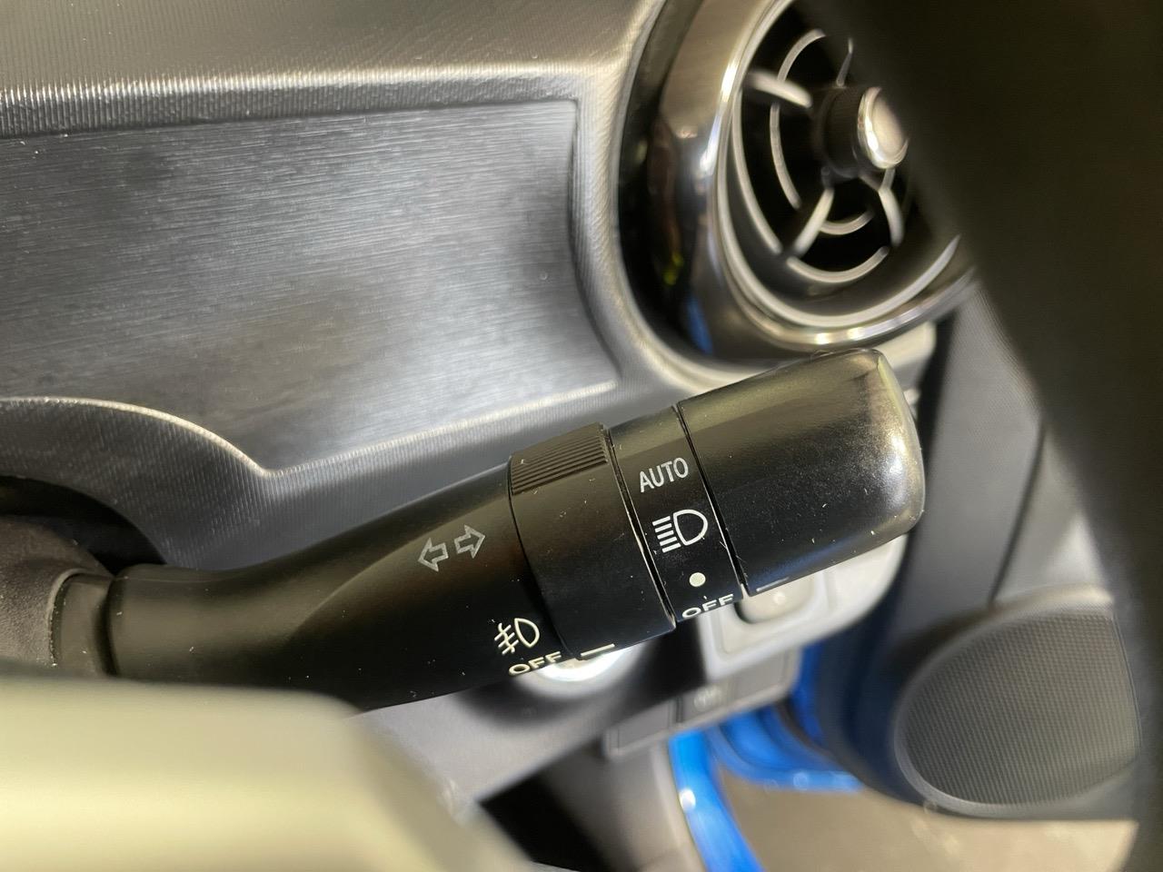 2015 Toyota Aqua Facelift Model G Hatchback REVERSING CAMERA + PUSH BUTTON START + AUTO LIGHTS