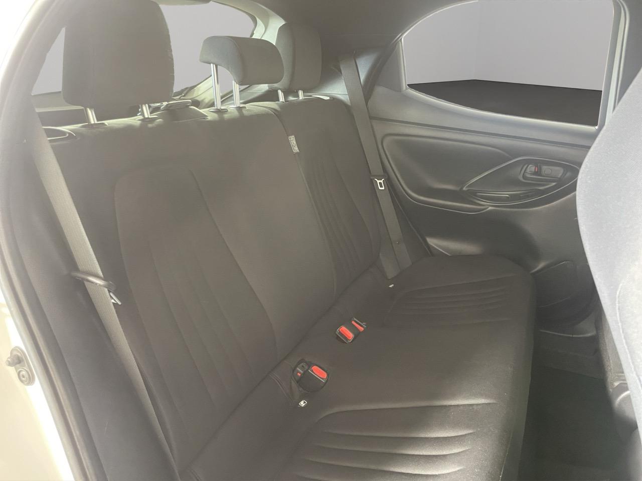 2020 Toyota Yaris Hybrid Late Shape Hatchback CRUISE CONTROL + AUTO LIGHTS + PUSH START