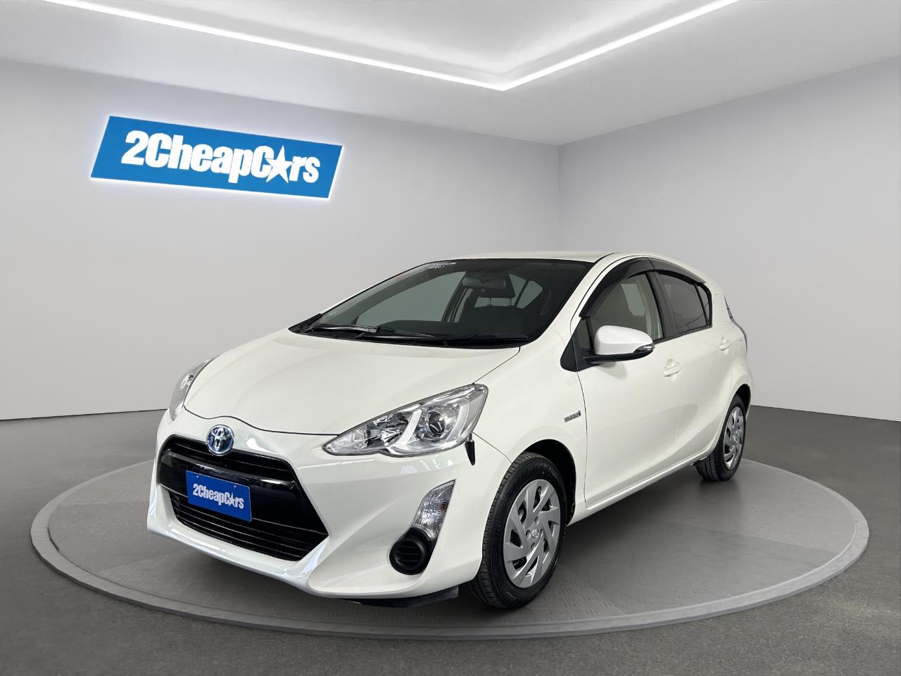 2015 Toyota Aqua Facelift Model S Hatchback