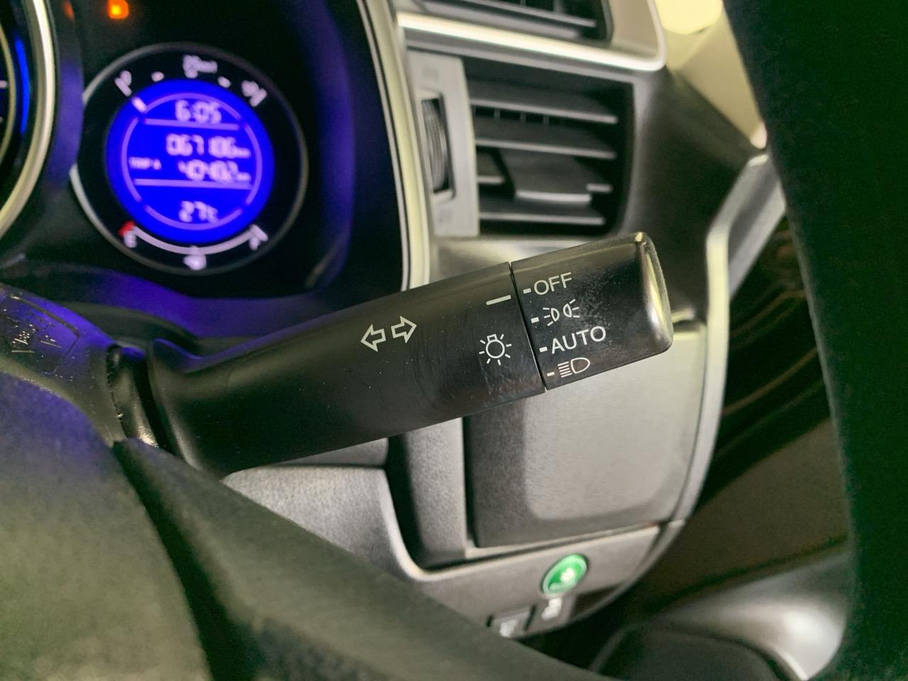 2015 Honda Fit Jazz New Shape Hatchback PUSH BUTTON START + AUTO LIGHTS + REVERSING CAMERA