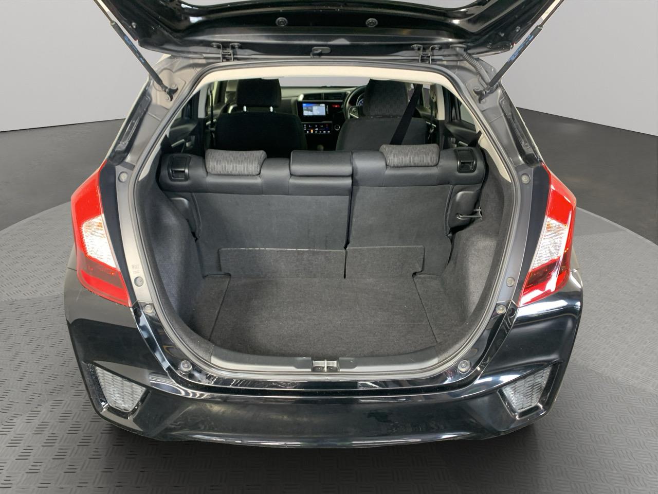 2015 Honda Fit Jazz New Shape Hatchback PUSH BUTTON START + AUTO LIGHTS + REVERSING CAMERA