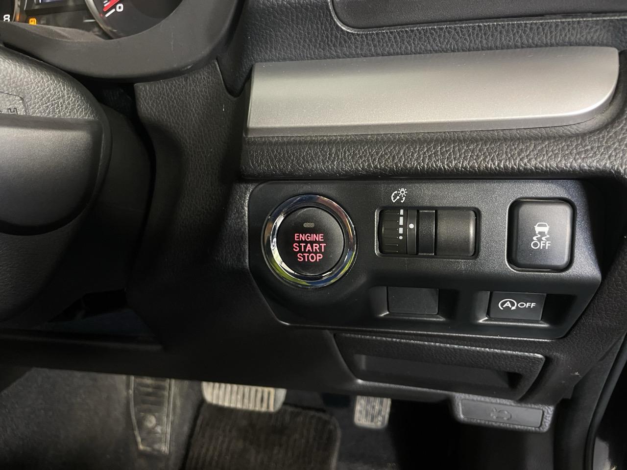 2012 Subaru Impreza SPORT 2.0S AWD Hatchback AWD + REVERSING CAMERA + AUTO LIGHTS