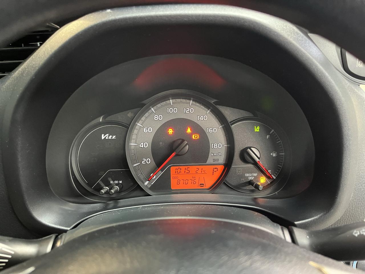 2015 Toyota Vitz Jewela Hatchback PUSH BUTTON START + AUTO LIGHTS