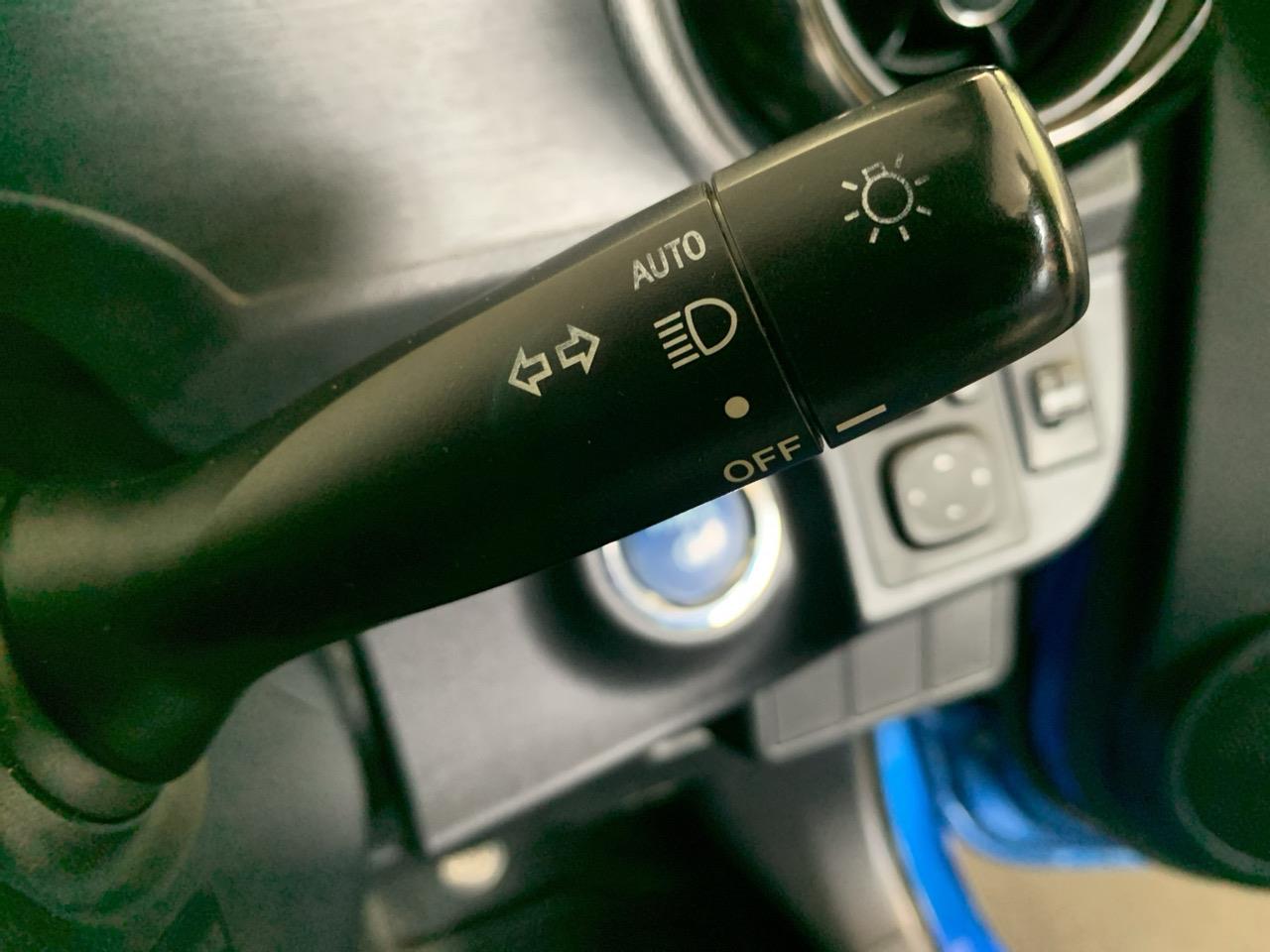 2016 Toyota Aqua Facelift Model S Hatchback LOW KM + PUSH BUTTON START + AUTO LIGHTS