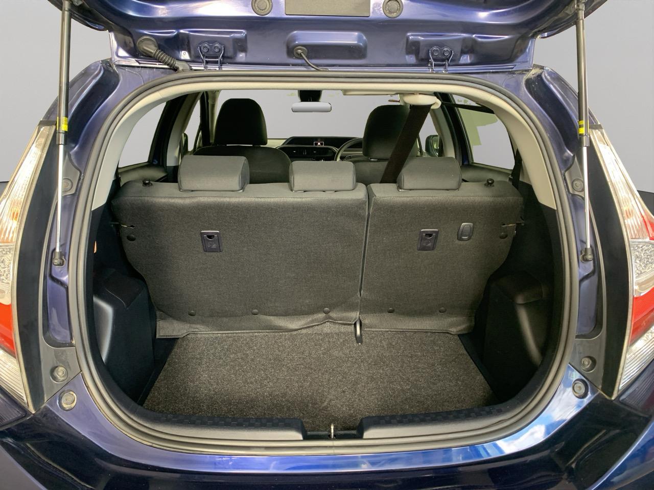 2018 Toyota Aqua New Shape S Hatchback REVERSING CAMERA + HEATED SEATS + AUTO LIGHTS