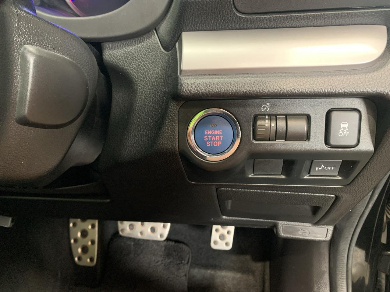 2013 Subaru XV HYBRID AWD RV/SUV AWD + CRUISE CONTROL + POWER ADJUSTMENT SEATS