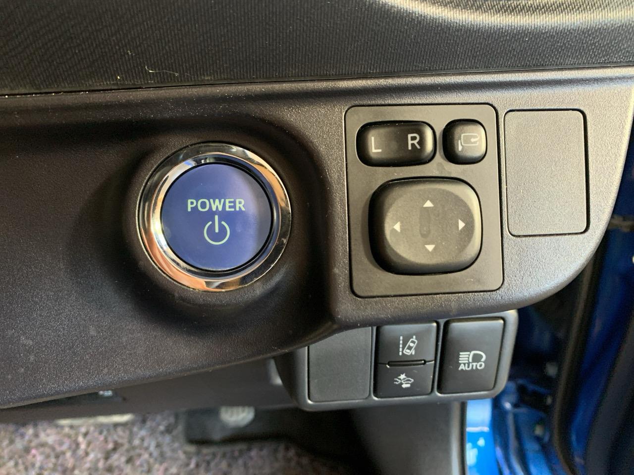 2017 Toyota Aqua Facelift Model G Black Soft Leather Selection Hatchback LOW KM + CRUISE CONTROL + REVERSING CAMERA