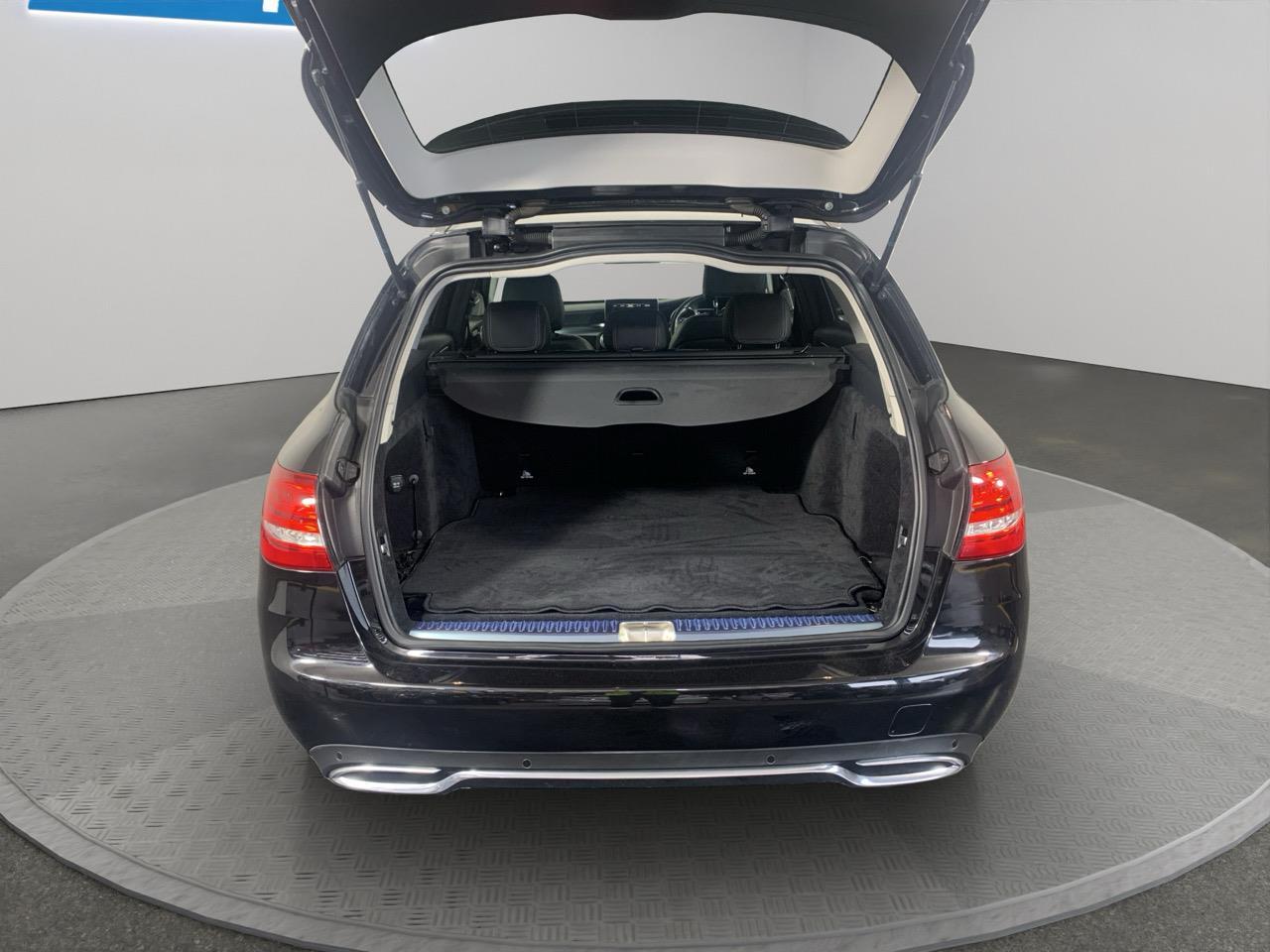 2014 Mercedes-Benz C 200  Station Wagon REVESING CAMERA + HEATED SEATS + AUTO LIGHTS