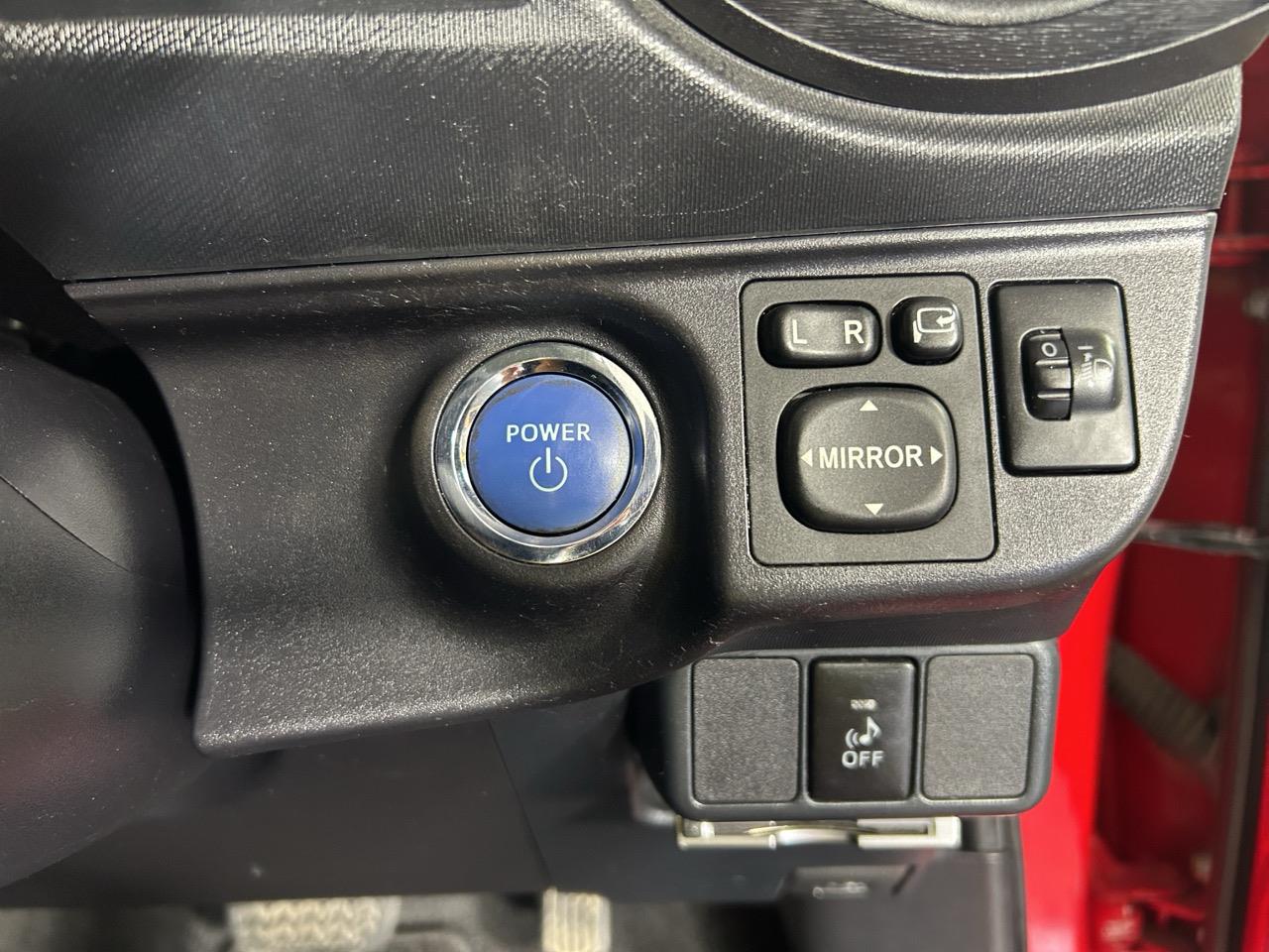 2012 Toyota Aqua G Hatchback REVERSING CAMERA + PUSH BUTTON START + AUTO LIGHTS