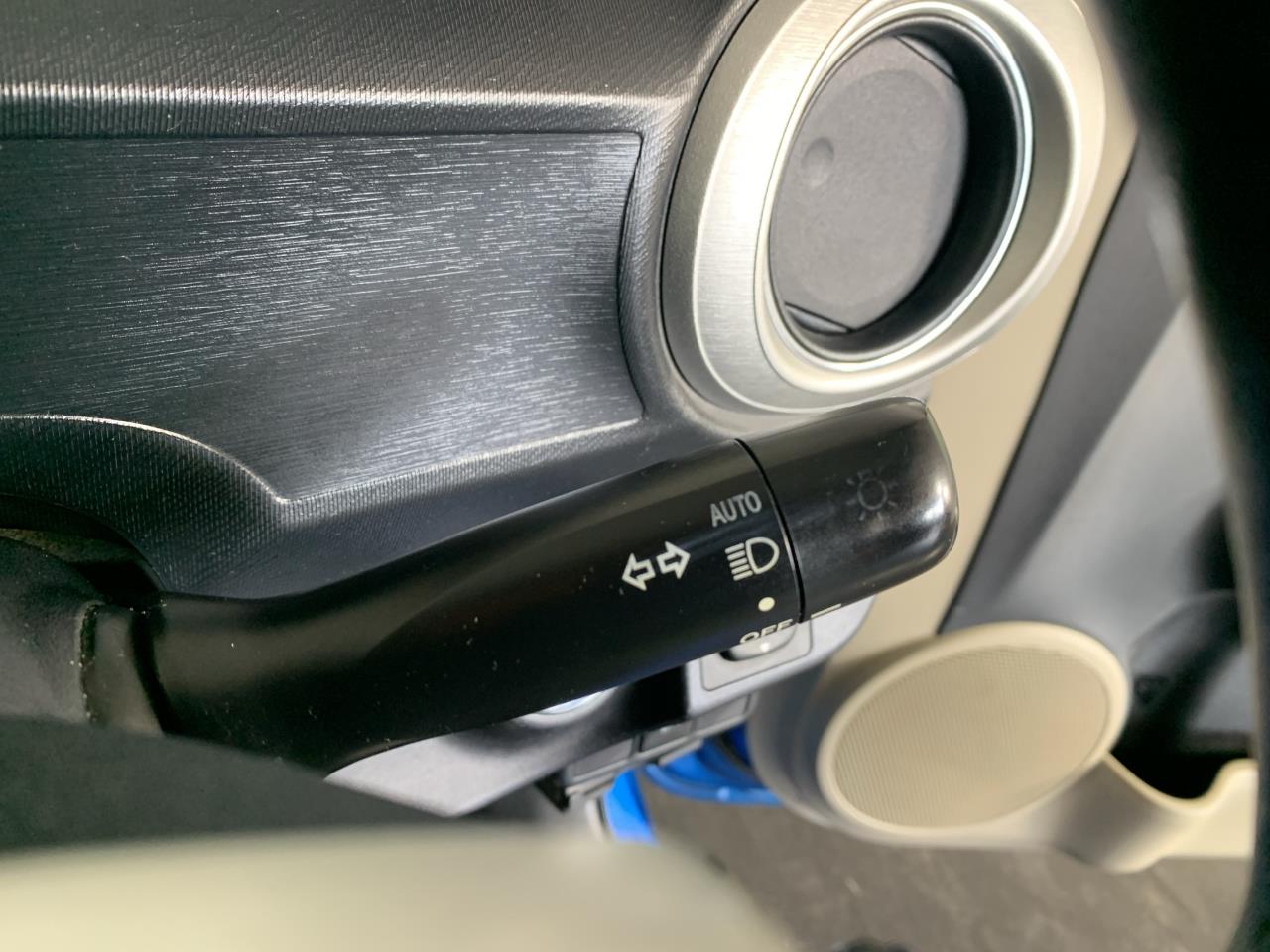 2013 Toyota Aqua G  SEE US FOR FINANCE! BUY NOW PAY IN 6 MONTHS!*