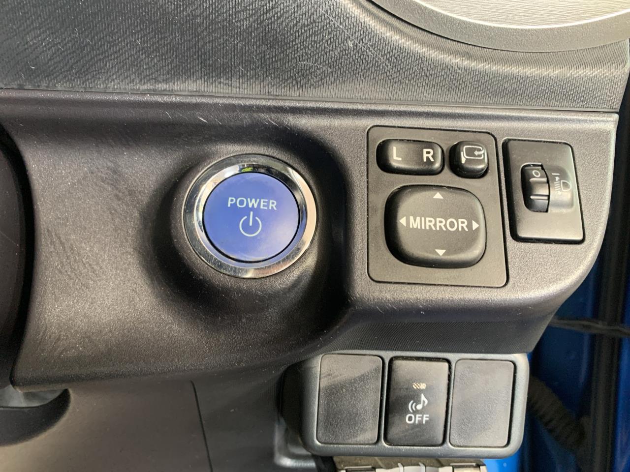 2013 Toyota Aqua G  SEE US FOR FINANCE! BUY NOW PAY IN 6 MONTHS!*