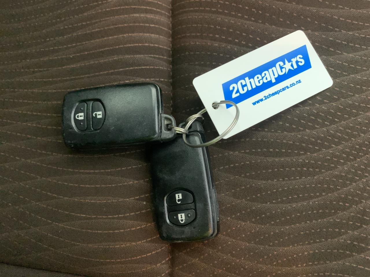 2013 Toyota Aqua G  SEE US FOR FINANCE! BUY NOW PAY IN 6 MONTHS!*