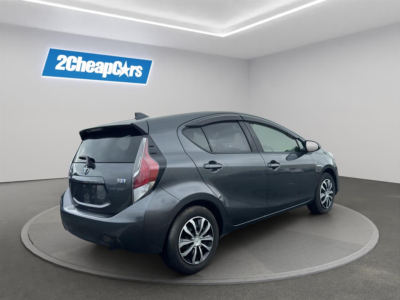 2017 Toyota Aqua Facelift Model S Hatchback GREAT SPACE + GREAT FUEL EFFICIENCY