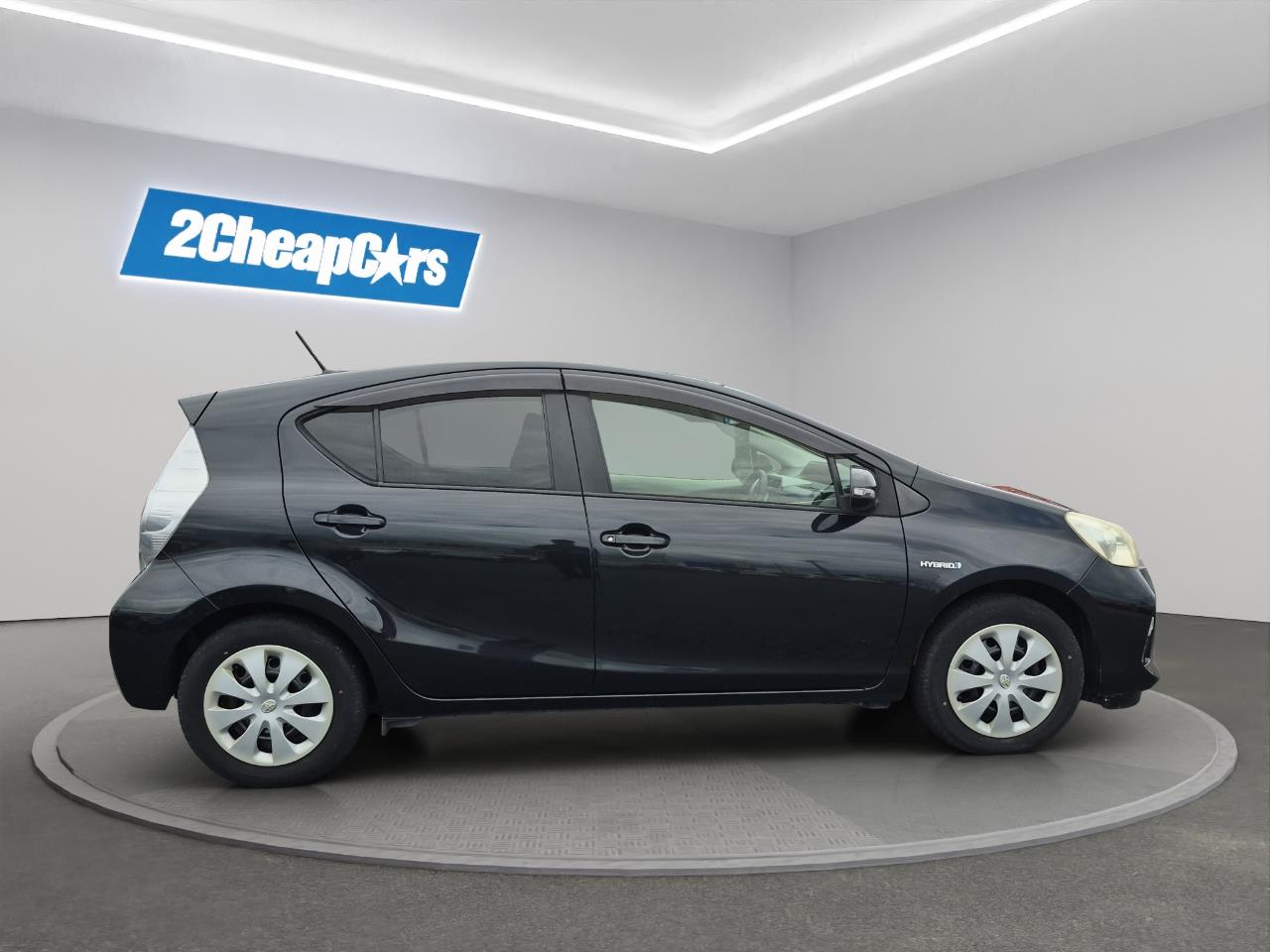 2013 Toyota Aqua  Hatchback SEE US FOR FINANCE! BUY NOW PAY IN 6 MONTHS!*
