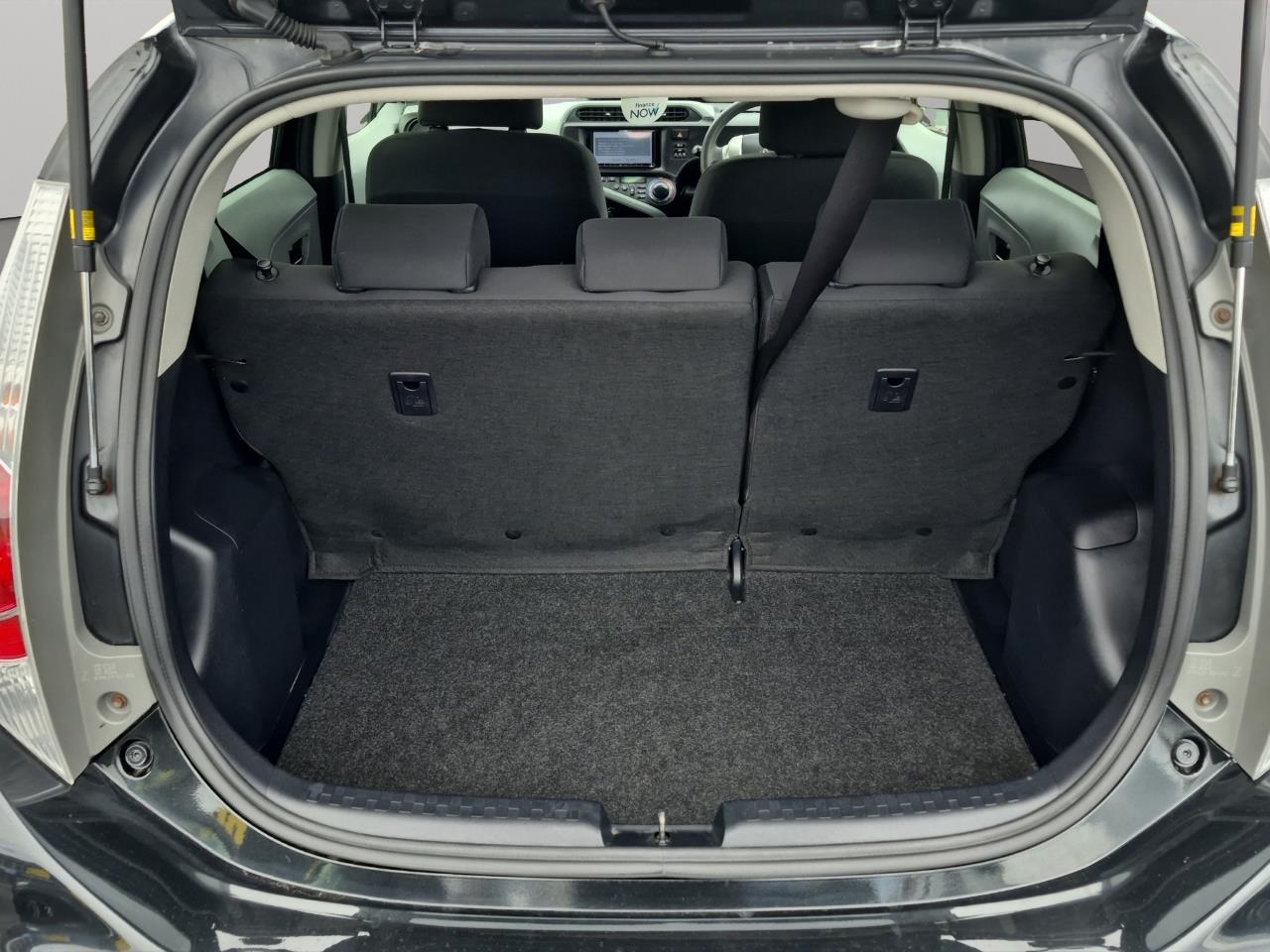 2013 Toyota Aqua  Hatchback SEE US FOR FINANCE! BUY NOW PAY IN 6 MONTHS!*