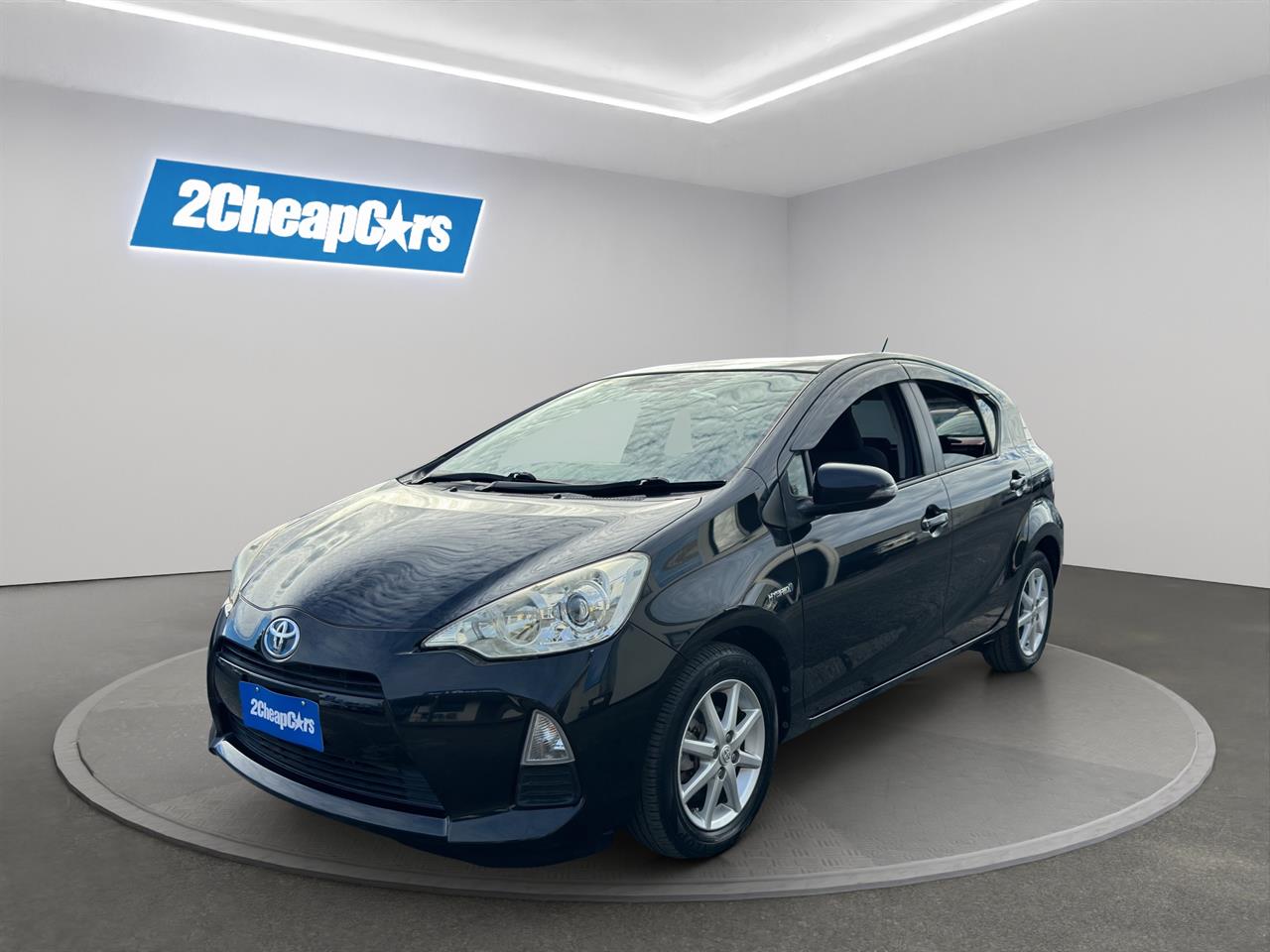 2013 Toyota Aqua S Hatchback