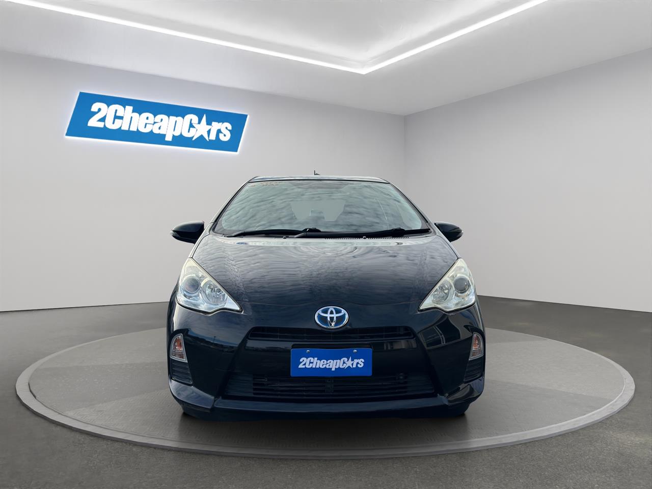2013 Toyota Aqua S Hatchback PUSH BUTTON START + AUTO LIGHTS + REVERSING CAMERA