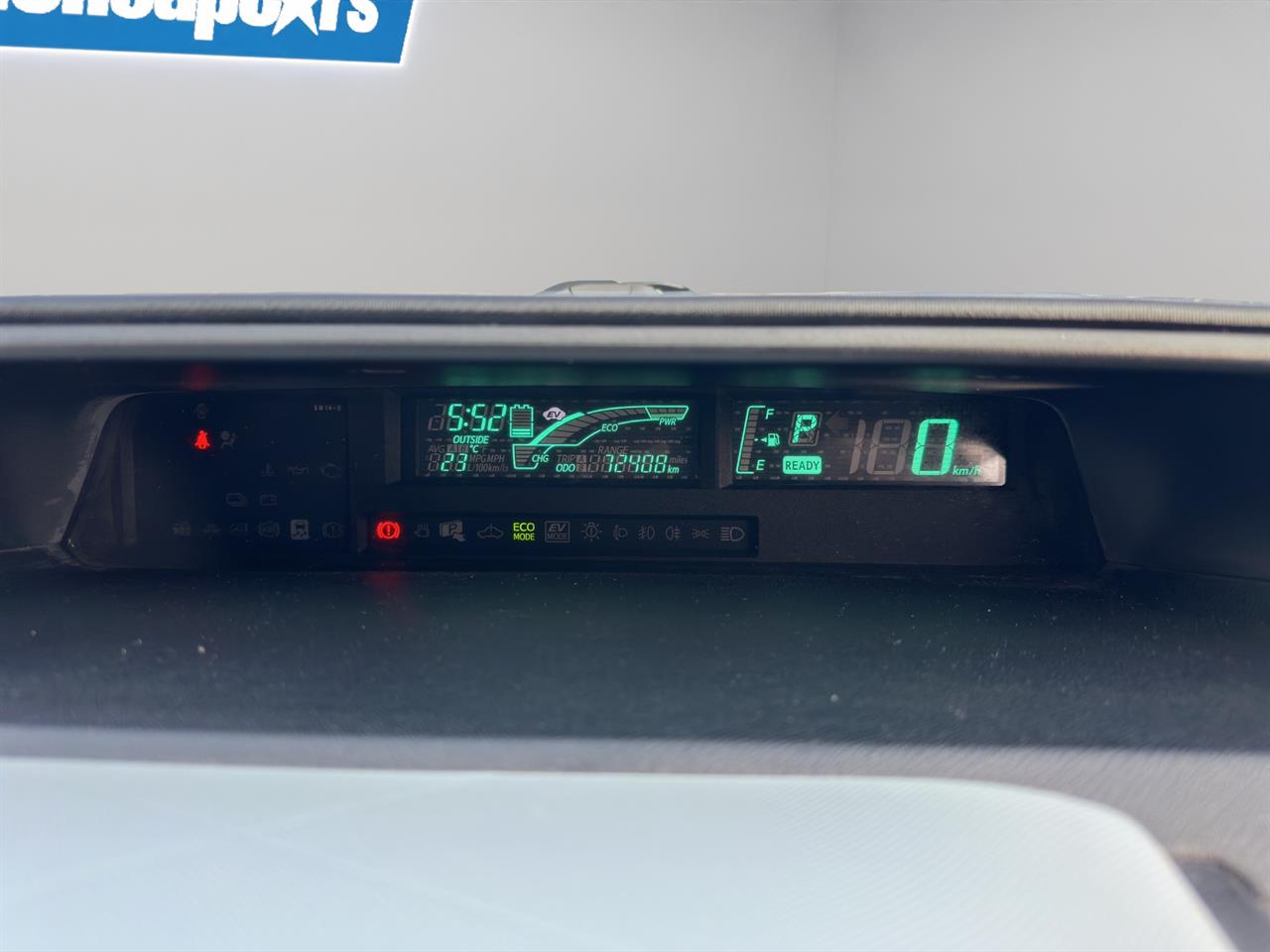 2013 Toyota Aqua S Hatchback PUSH BUTTON START + AUTO LIGHTS + REVERSING CAMERA