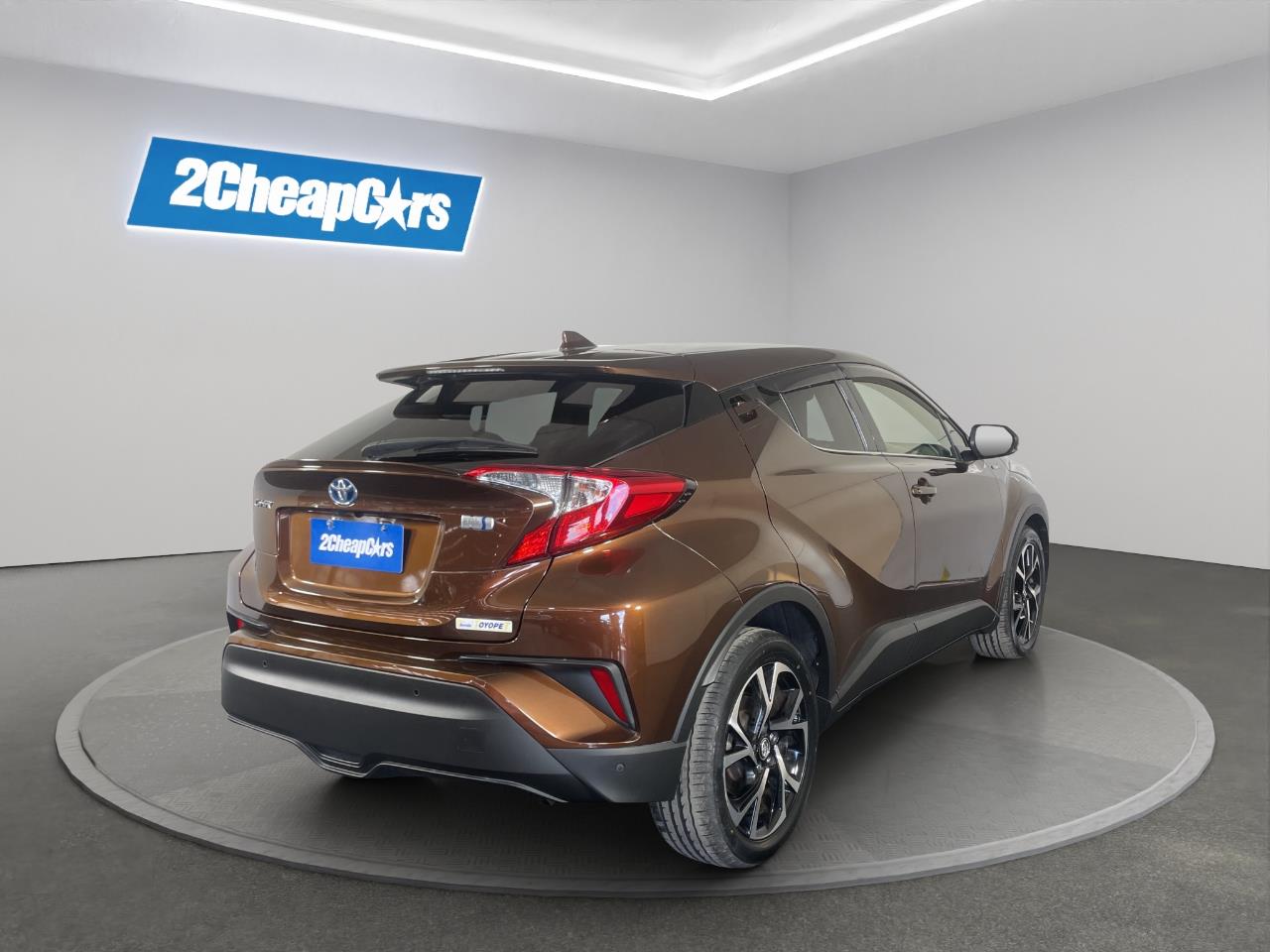 2017 Toyota C-HR HYBRID G LEATHER EDITION RV/SUV REVERSING CAMERA + HEATED SEATS + CRUISE CONTROL