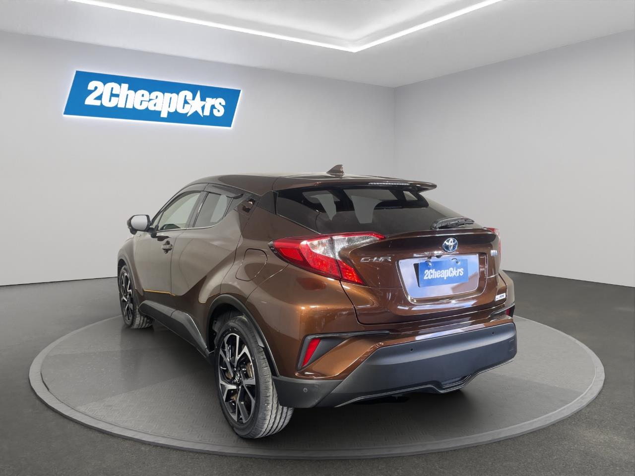 2017 Toyota C-HR HYBRID G LEATHER EDITION RV/SUV REVERSING CAMERA + HEATED SEATS + CRUISE CONTROL