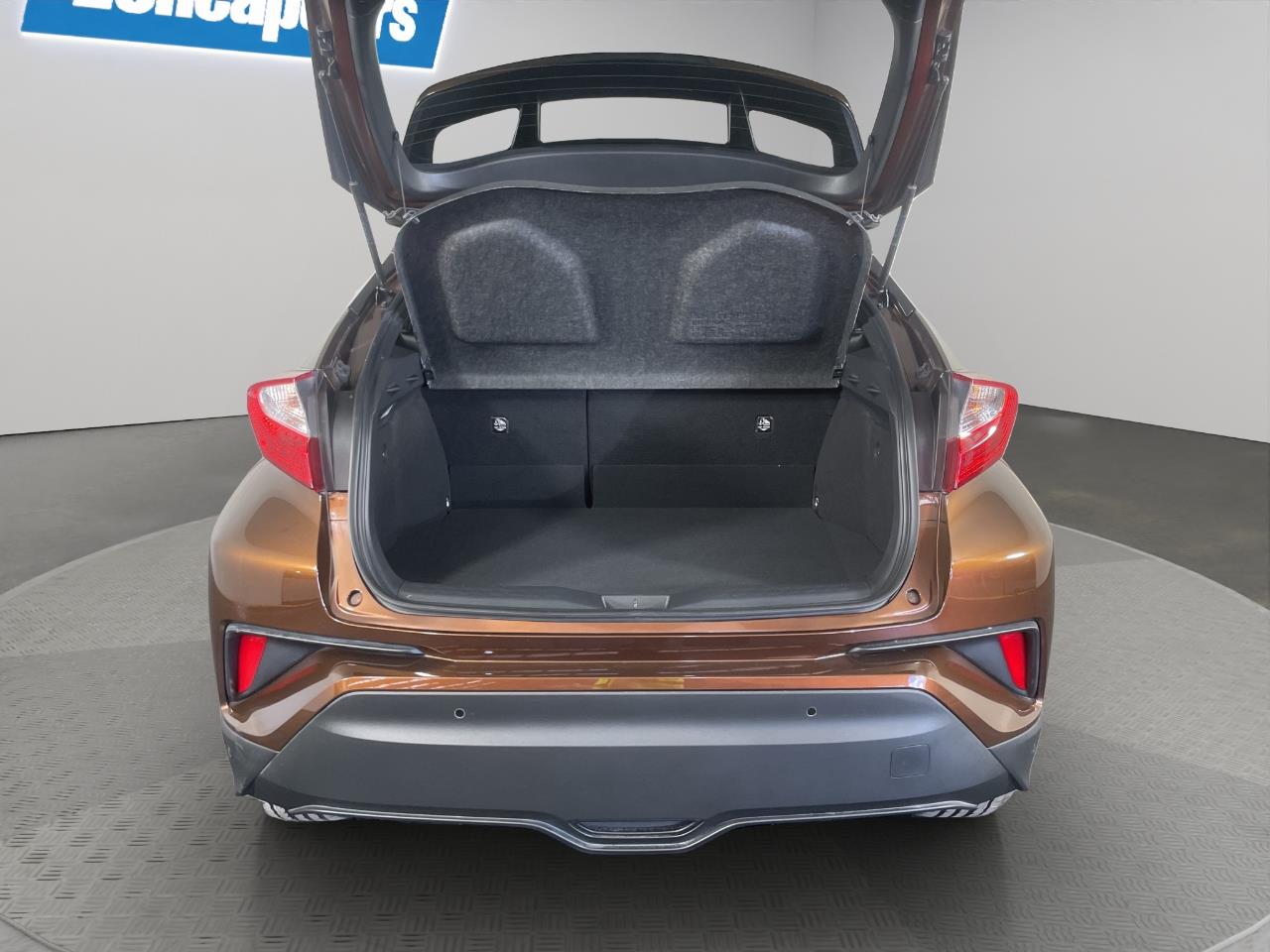 2017 Toyota C-HR HYBRID G LEATHER EDITION RV/SUV REVERSING CAMERA + HEATED SEATS + CRUISE CONTROL