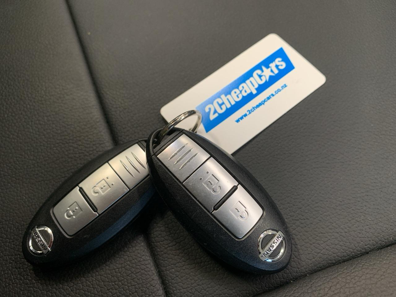 2017 Nissan Note e-power Hatchback PARKSING SENSORS + PUSH BUTTON START + AUTO LIGHTS